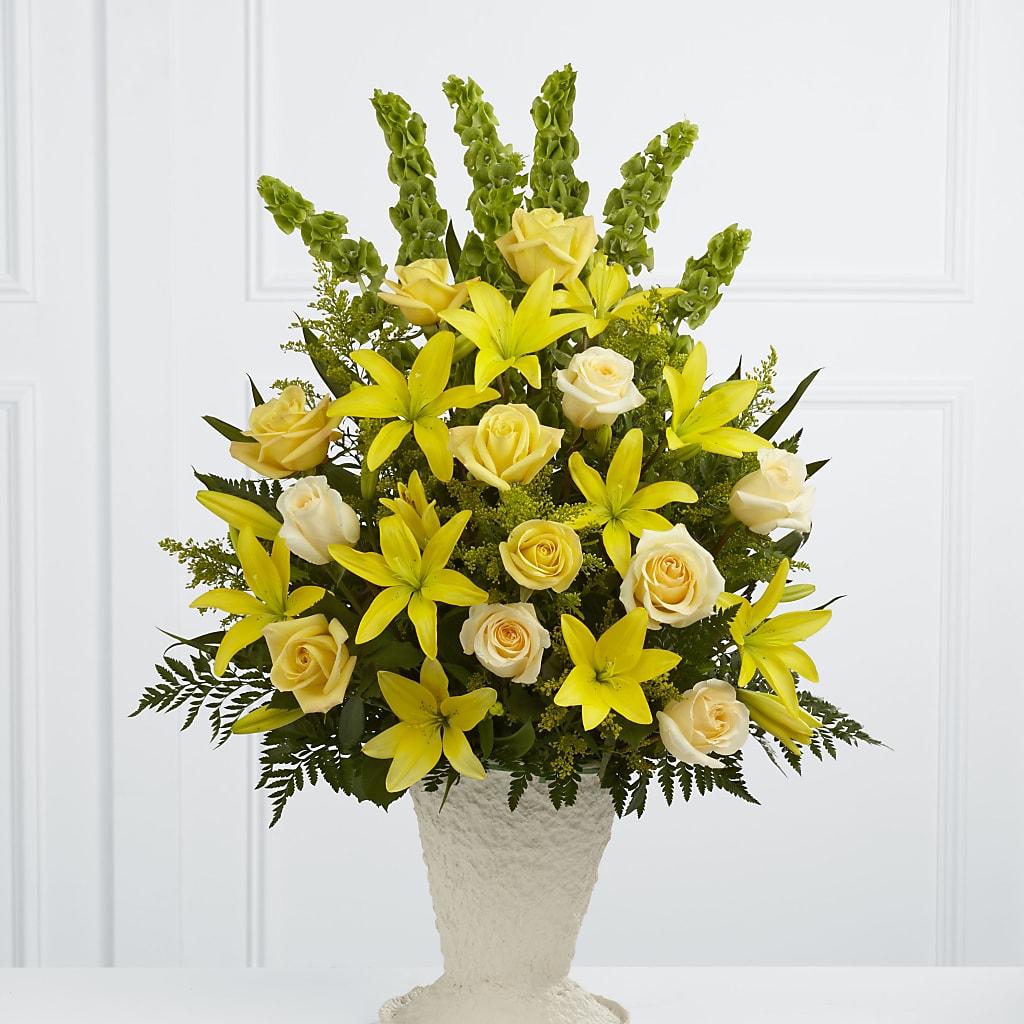 Golden Memories Arrangement – Lily And Rose, Nashville TN