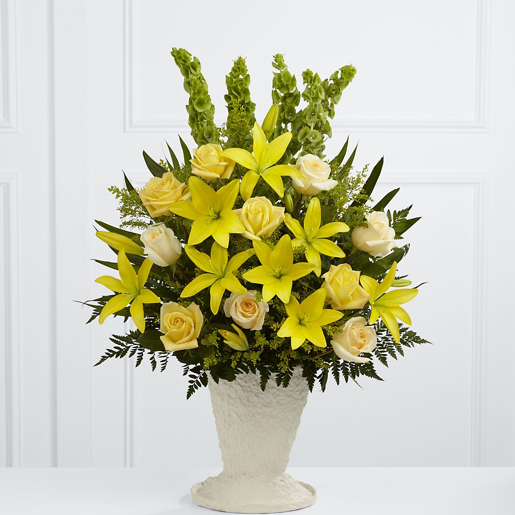 Golden Memories Arrangement – Lily And Rose, Nashville TN