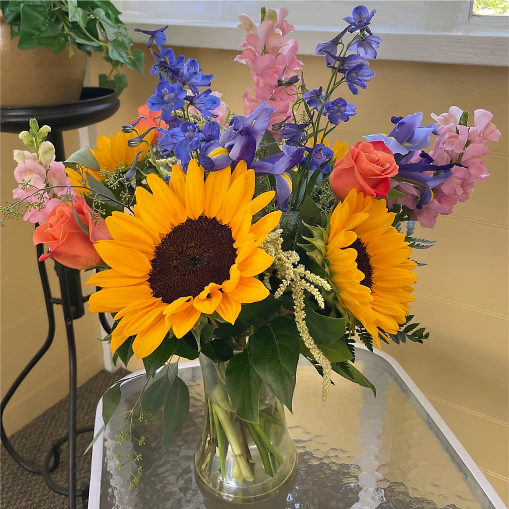 Rays of Life Bouquet –  Lily And Rose, Nashville TN